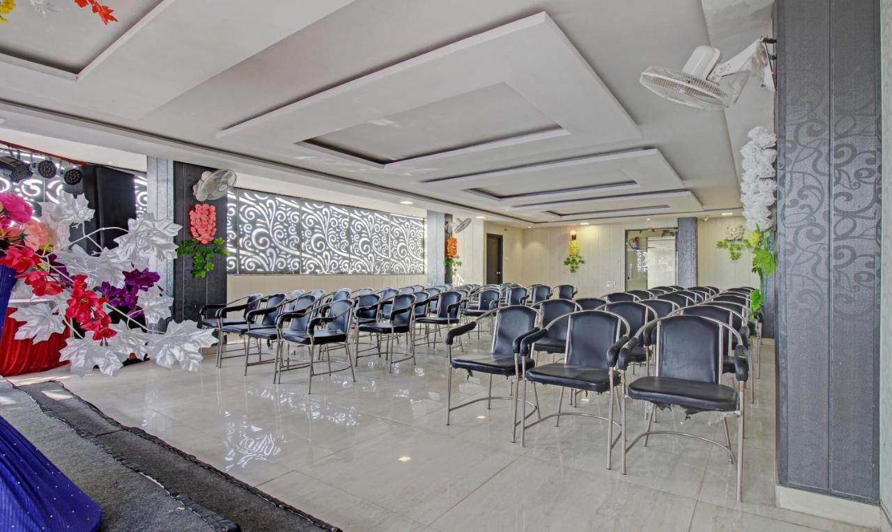 Treebo Trend Wedding Bells Kanpur Hotel Exterior foto