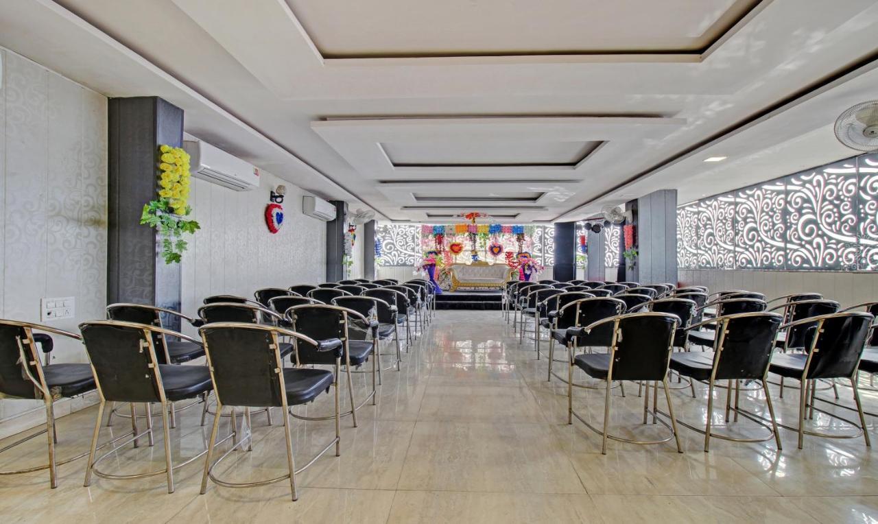 Treebo Trend Wedding Bells Kanpur Hotel Exterior foto