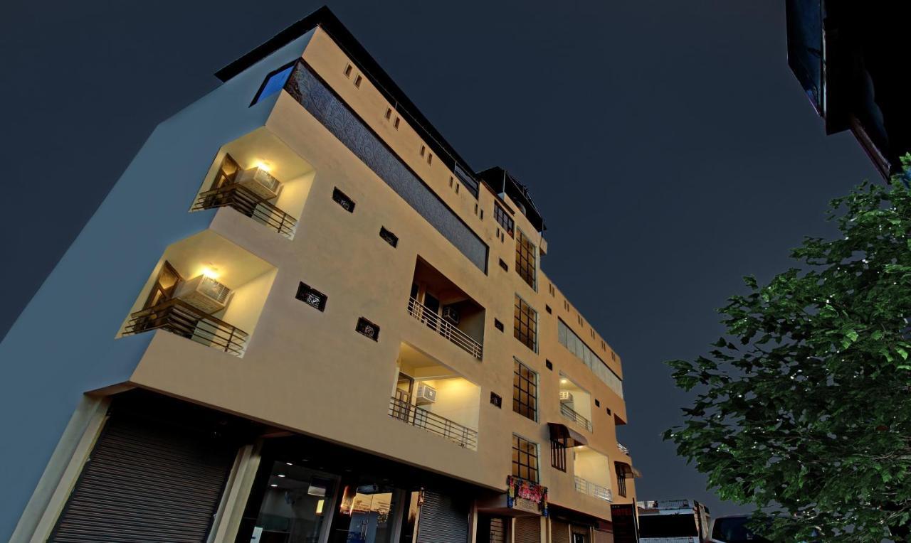 Treebo Trend Wedding Bells Kanpur Hotel Exterior foto