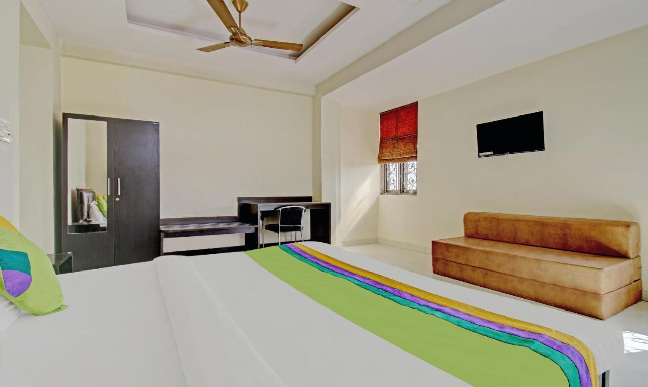 Treebo Trend Wedding Bells Kanpur Hotel Exterior foto